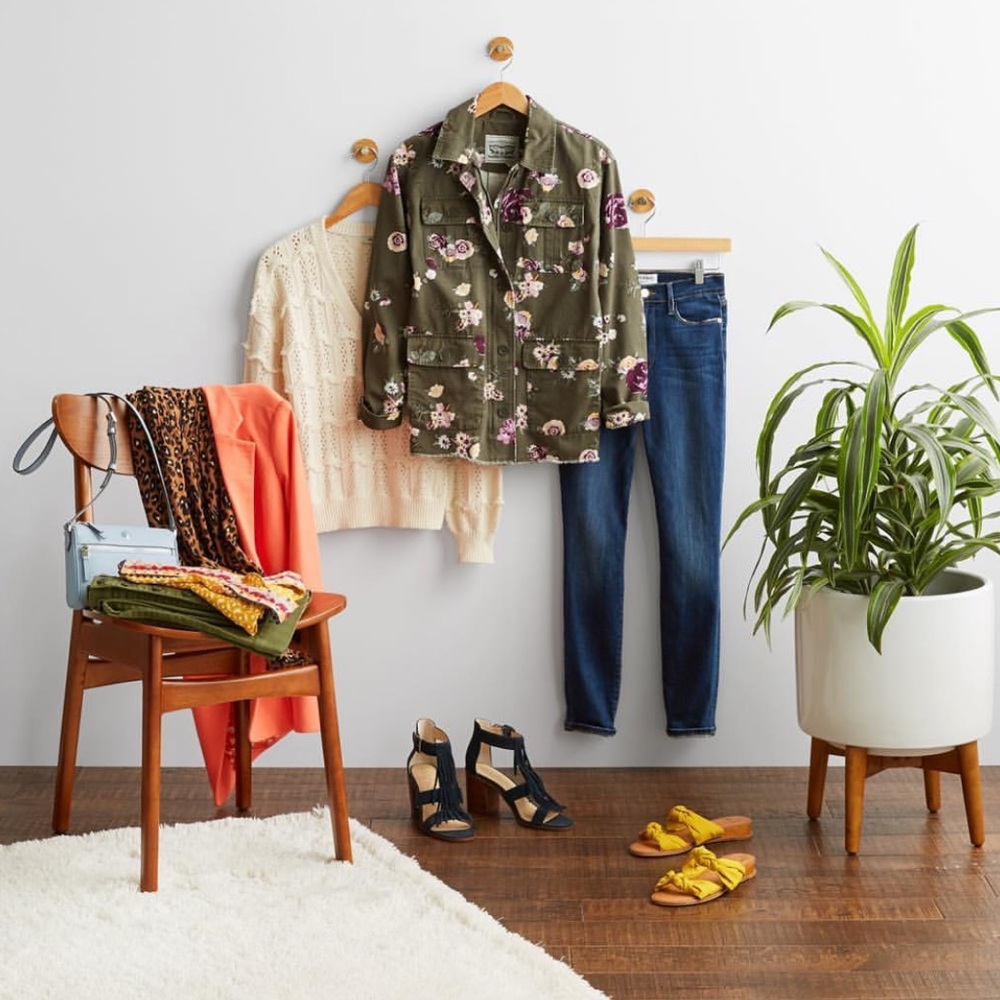 10 PIECE SPRING/SUMMER OUTFIT MYSTERY BOX